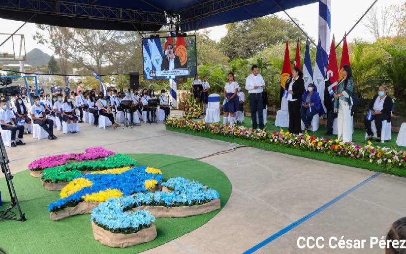 El Año Escolar 2022 inicia a ciegas en Nicaragua: Mined oculta cifras de la matrícula