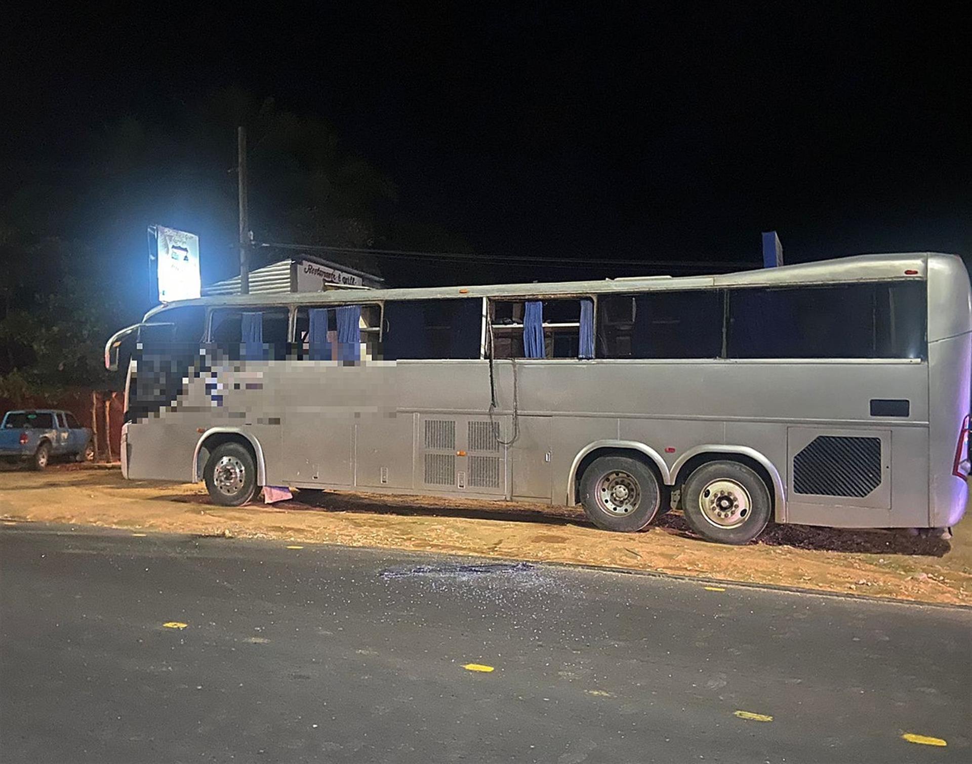 Agentes detienen a 198 migrantes, incluidos nicaragüenses, en dos autobuses en el sur de México