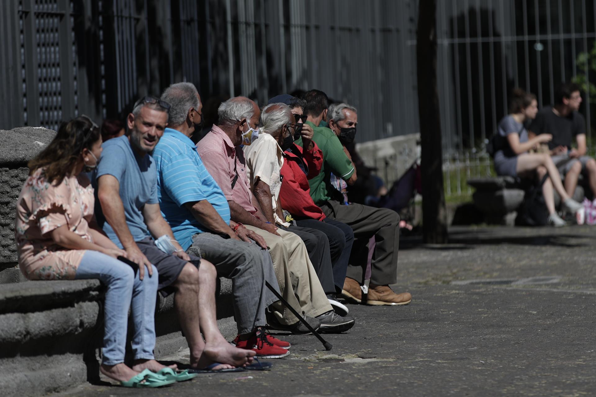 Abren los centros de votación para las elecciones en Costa Rica