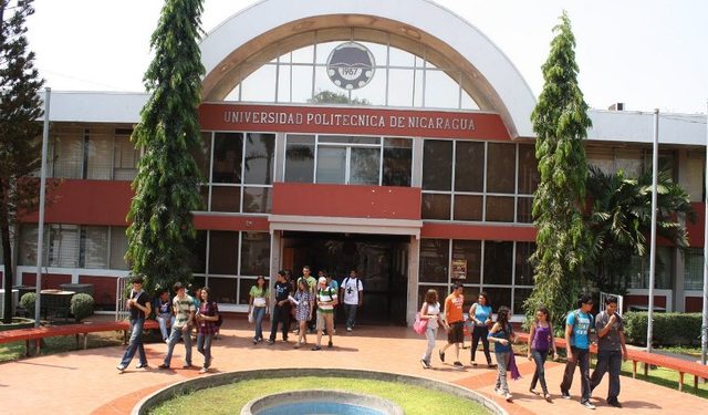 Estudiantes no deben ser obligados a pagar aranceles en las nuevas universidades estatales, dicen expertos