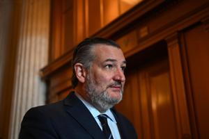 Senador republicano estadounidense Ted Cruz está en El Salvador para reunirse con Bukele