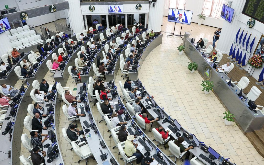 Aprueban el Presupuesto General de la República de 2025 que premia a represores