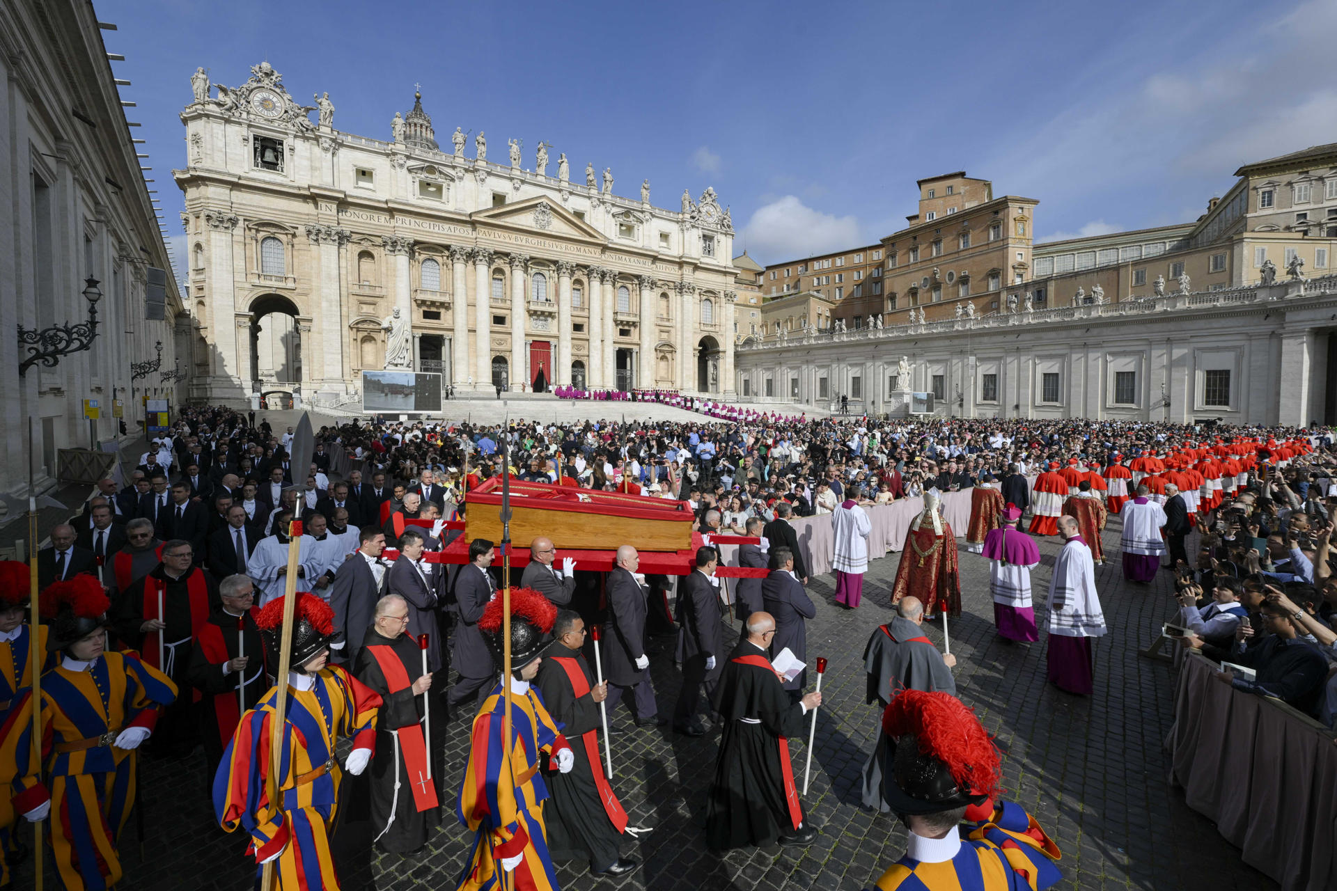Roma despide a Francisco: el Papa de la gente