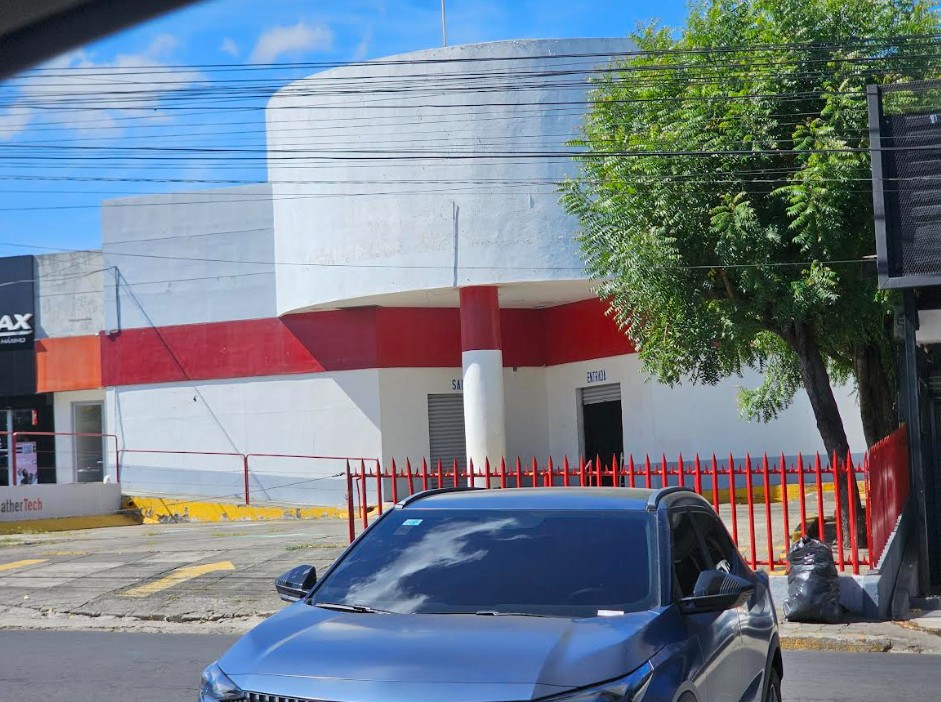 Tiendas chinas en Nicaragua: abren en masa, cierran en silencio