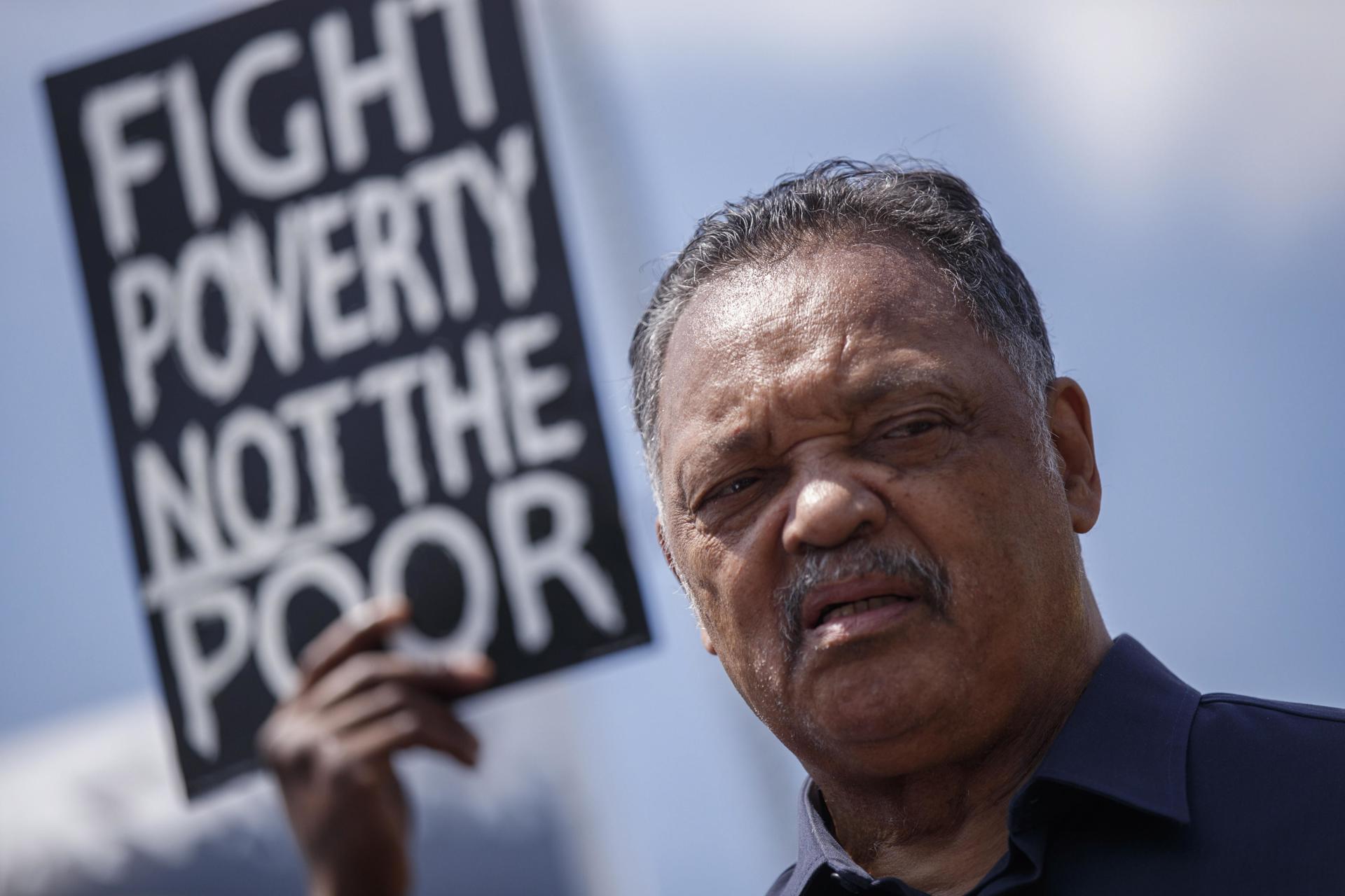 Fallece el reverendo Jesse Jackson, luchador por los derechos que aspiró a la presidencia