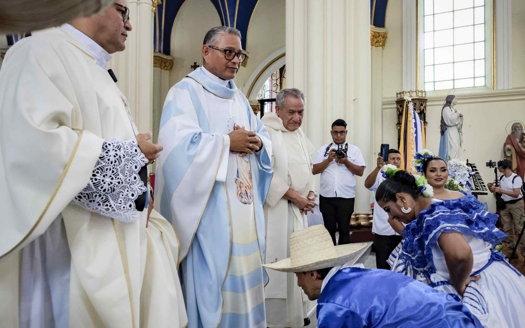 Padre Uriel Vallejos a opositores: «No vivan del dolor ajeno y enfrenten cara a cara el problema»
