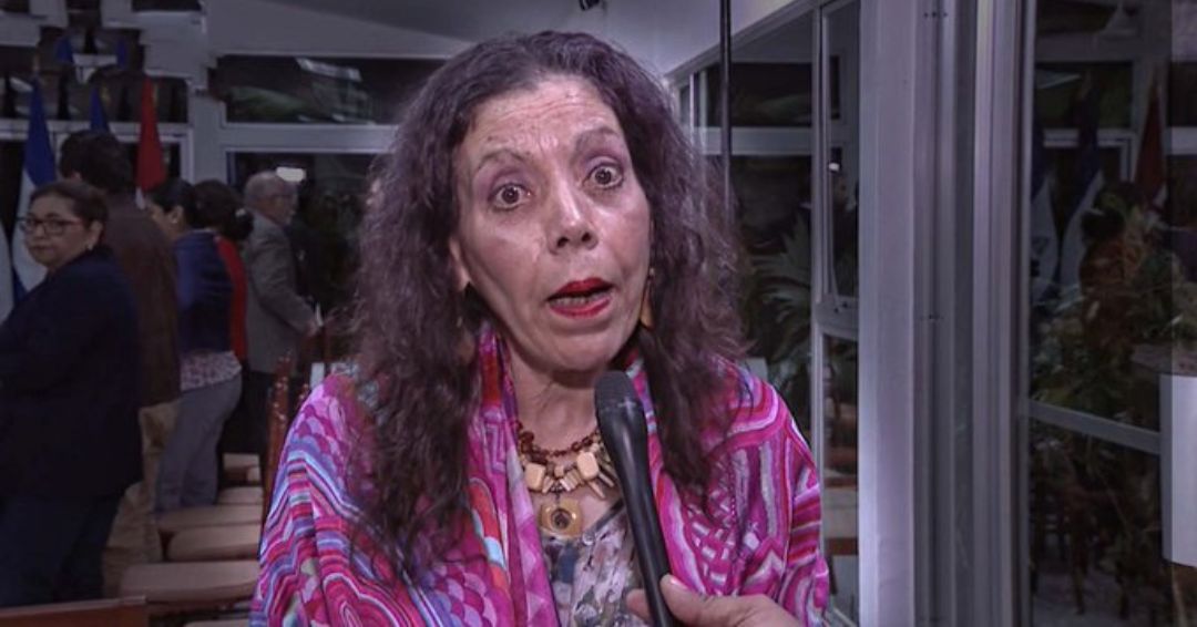 Rosario Murillo ardida por abril, se burla de los desterrados y los llama chupa sangre