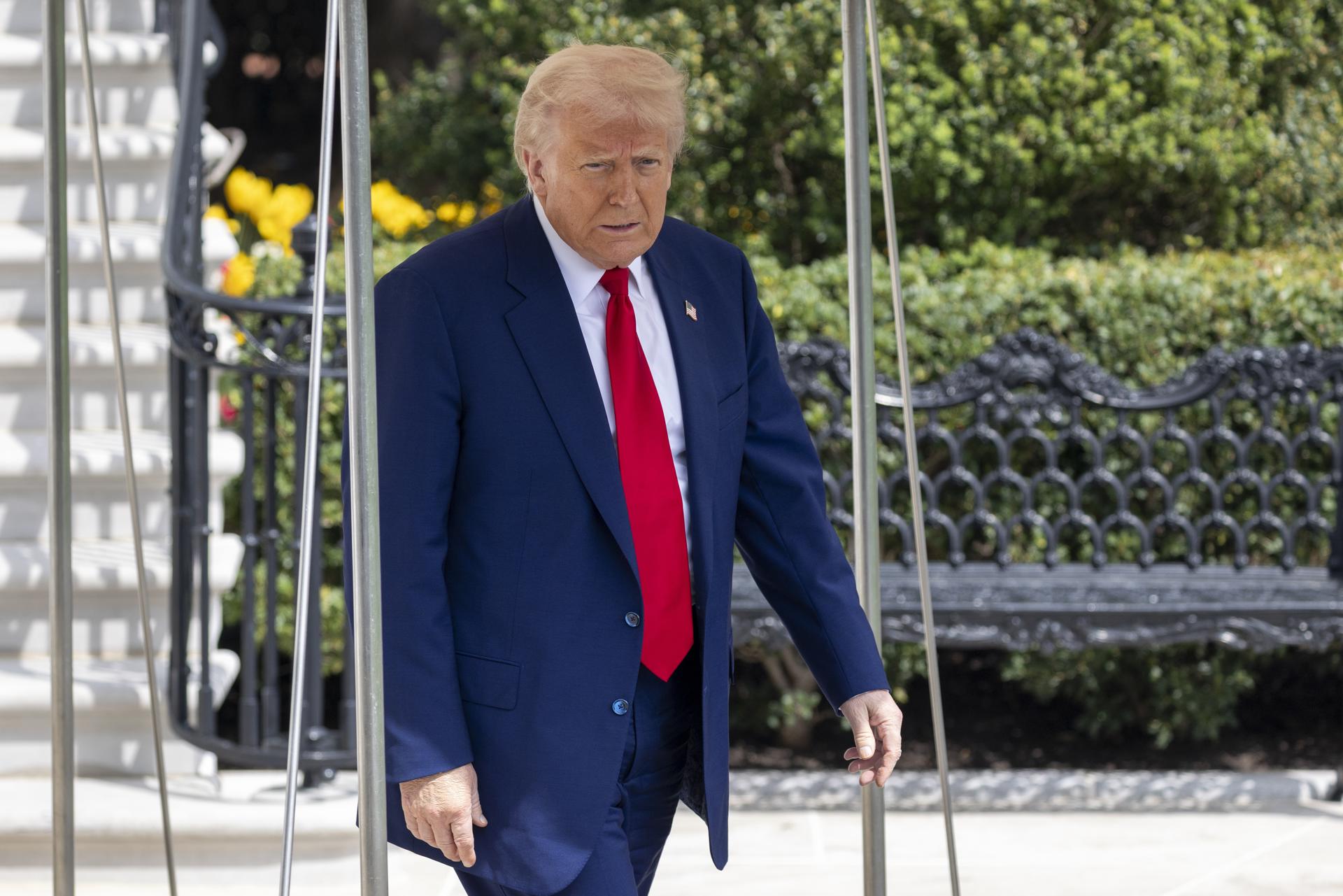 Entra en vigor el arancel global del 10% impuesto por Trump
