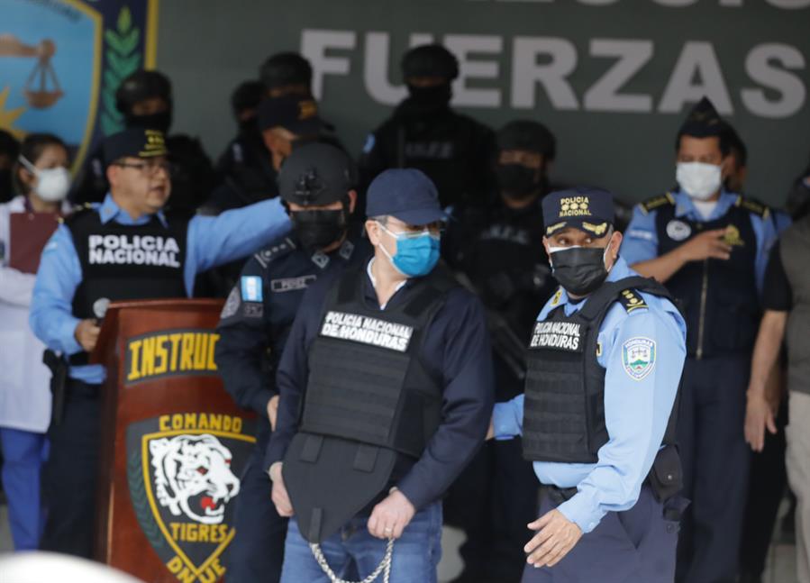 Al expresidente hondureño Hernández le violaron sus derechos, dice su esposa