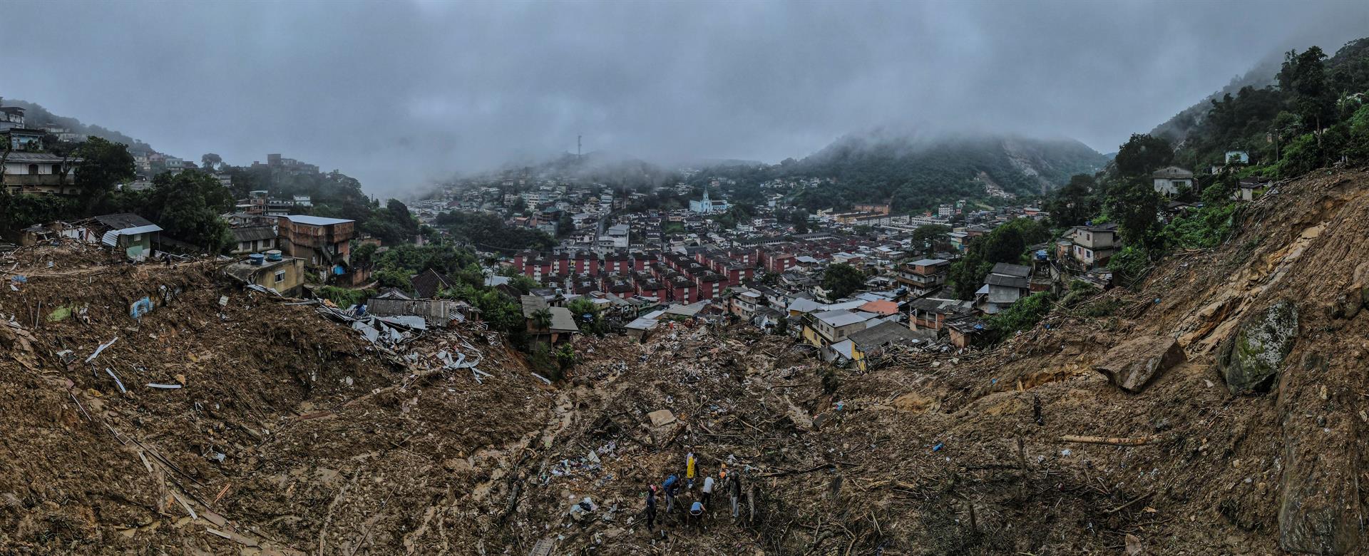 La catástrofe por lluvias en la ciudad brasileña de Petrópolis deja ya más de 150 muertos