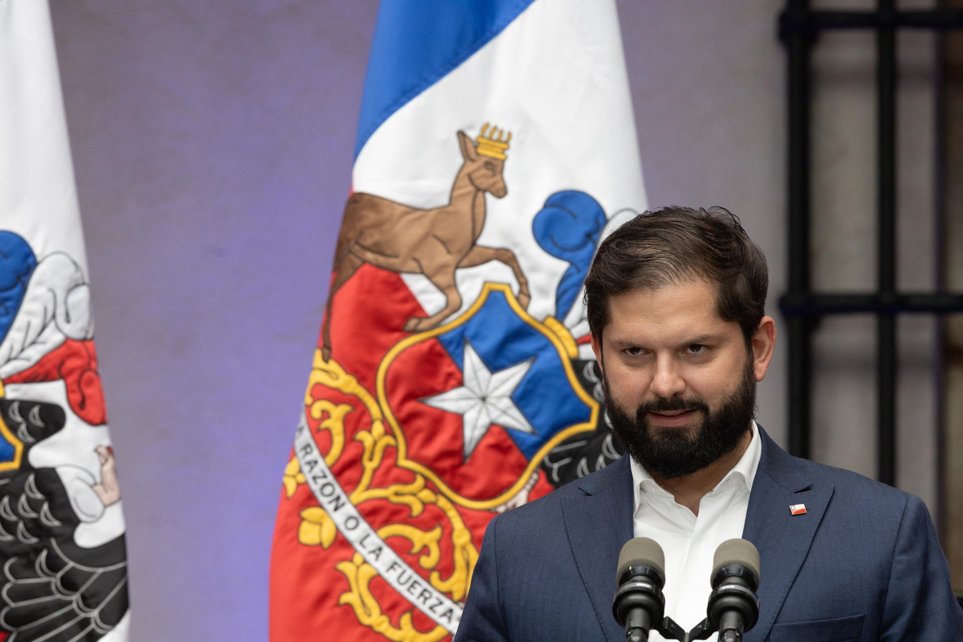 Boric culpa al sector privado por apagón en Chile y dice que es intolerable dejar sin luz a la población