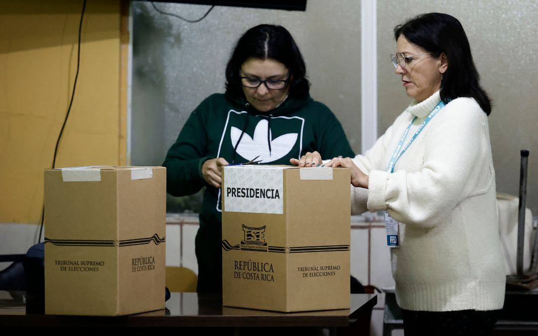 Costa Rica vota para elegir presidente tras campaña marcada por el tema de inseguridad
