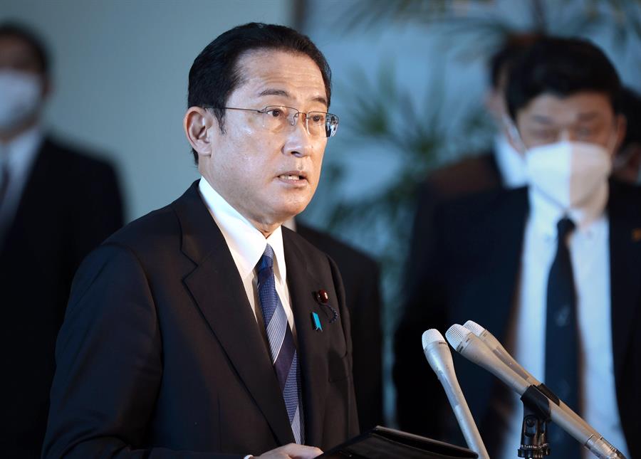 Japón condena la invasión rusa de Ucrania y prepara una respuesta coordinada