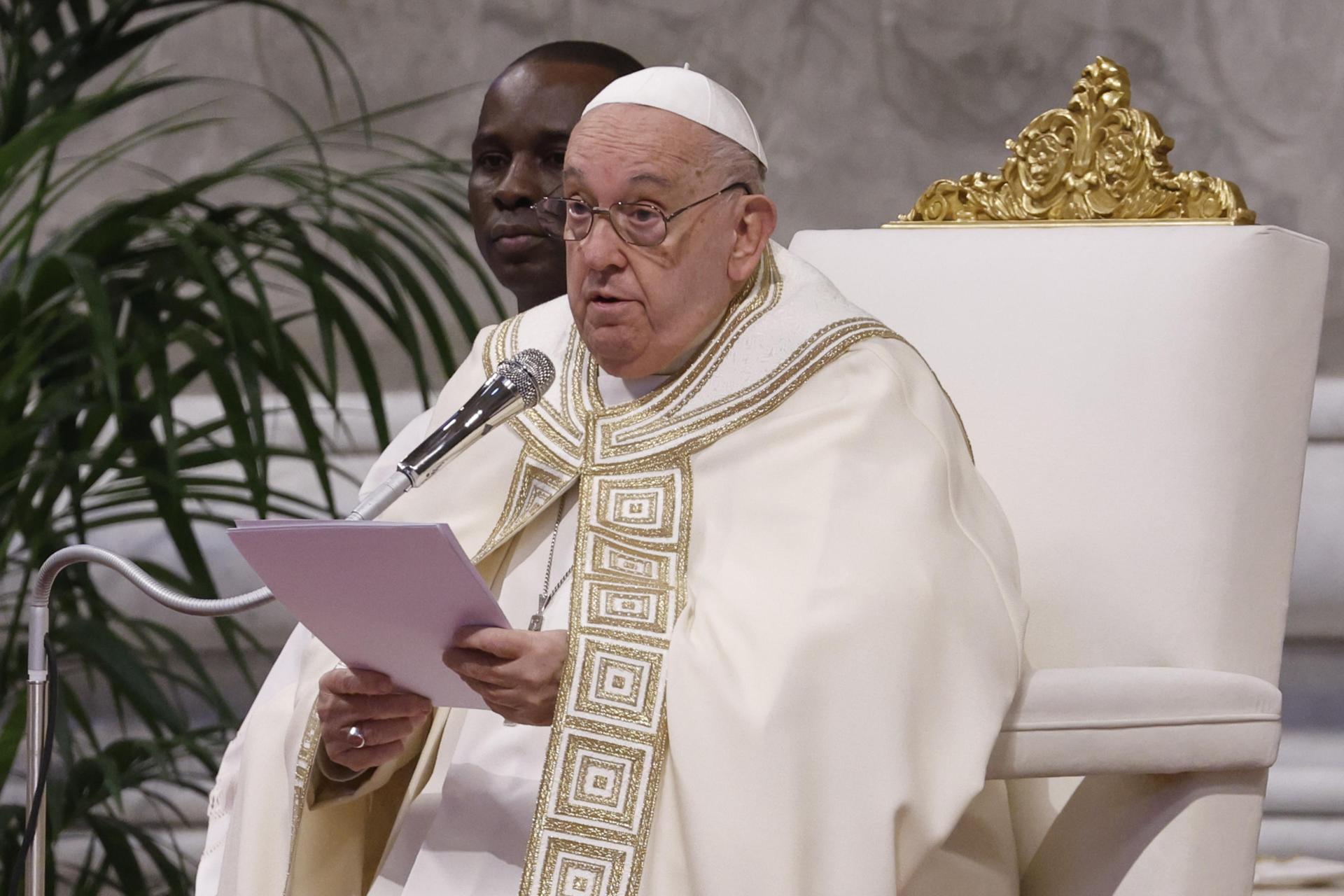 El papa insta a los jóvenes a no conformarse con ser «estrellas de un día» en las redes
