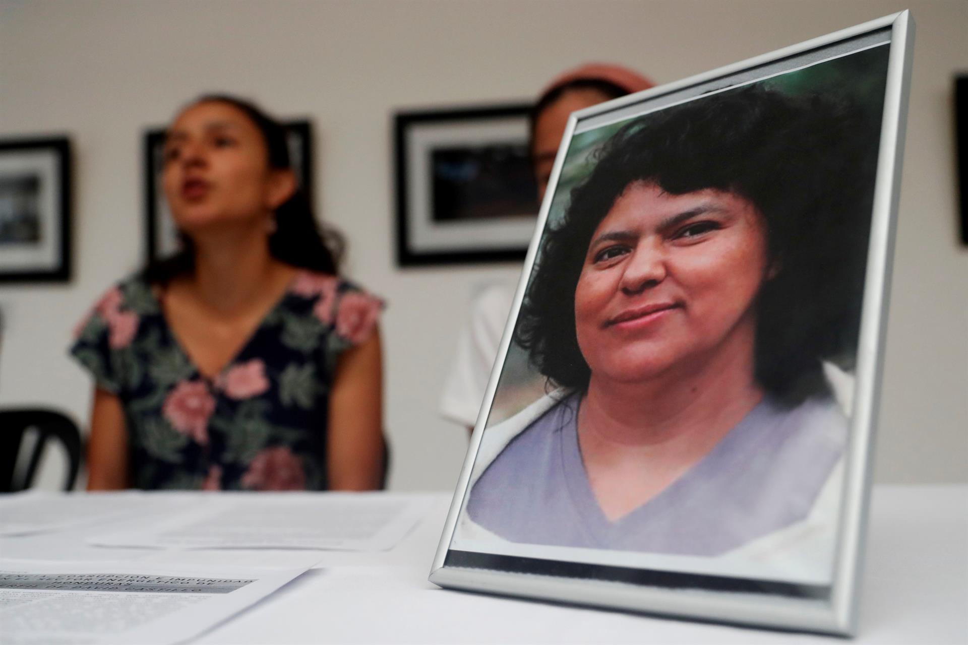 Nicaragua firma libro de condolencia en memoria de la hondureña Berta Cáceres