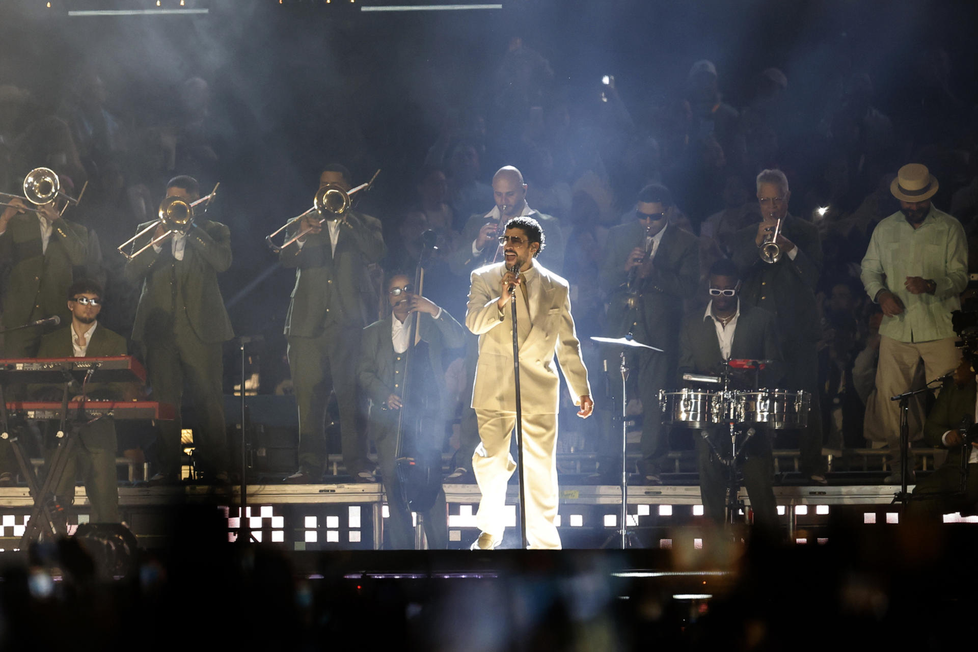 Demandan a Bad Bunny y su sello disquero por 16 millones de dólares