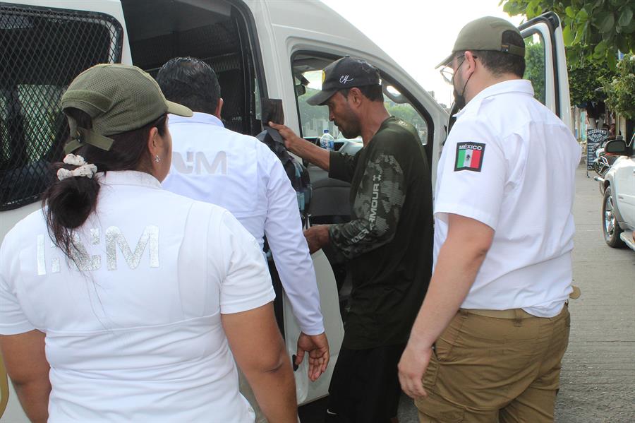 Agentes detienen en redadas a migrantes en ciudad mexicana de Tapachula