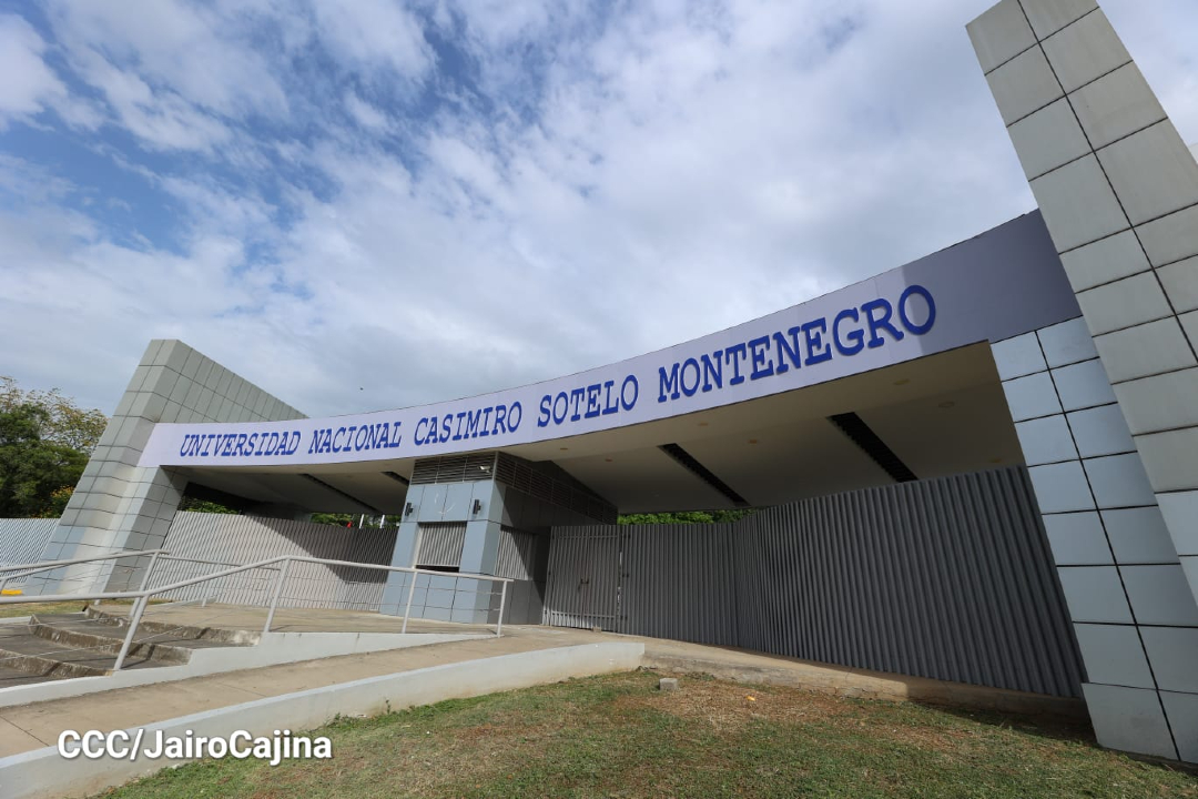 Despidos masivos sacuden a la Universidad Casimiro Sotelo