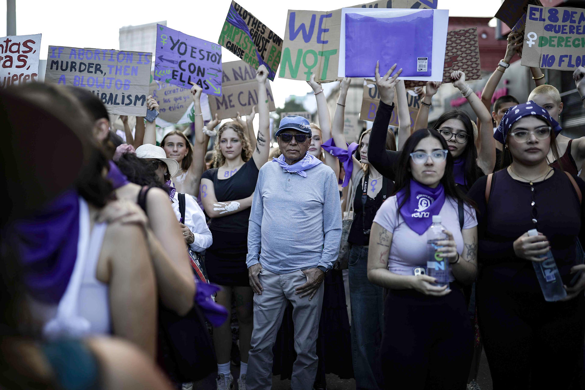 Miles de mujeres marchan para condenar la violencia y los femicidios en Costa Rica y Nicaragua