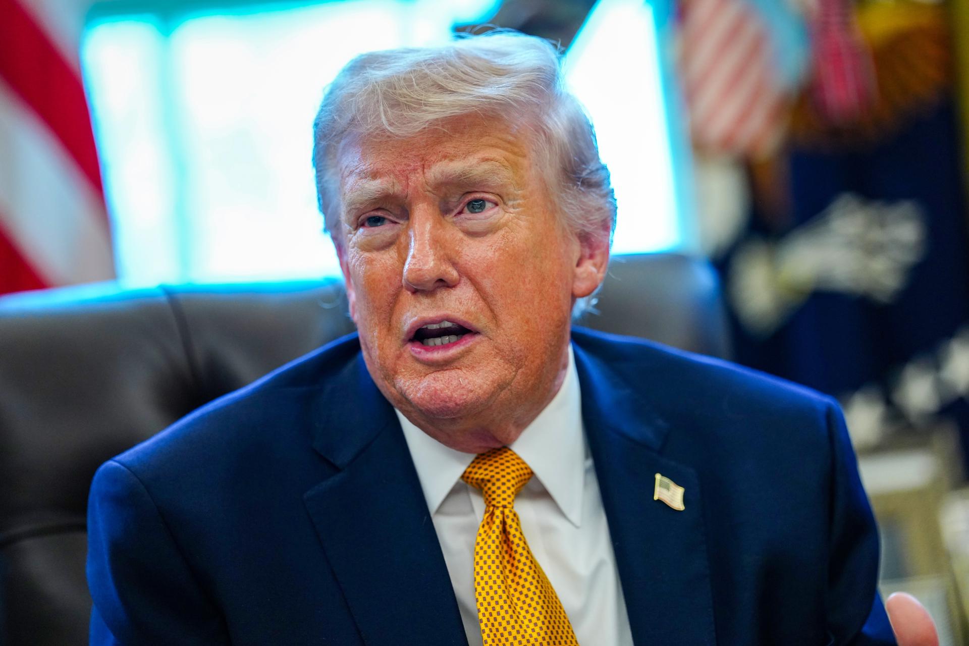Trump asegura que sería un «gran honor» para él «tomar Cuba»