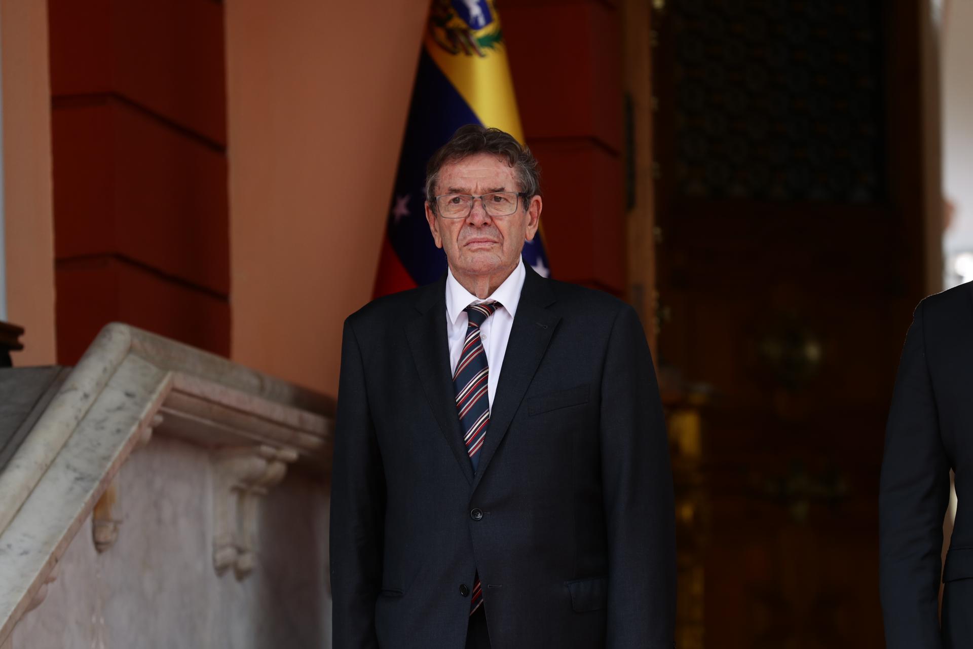 Chile retira definitivamente a su embajador en Venezuela a 3 días de investidura de Maduro