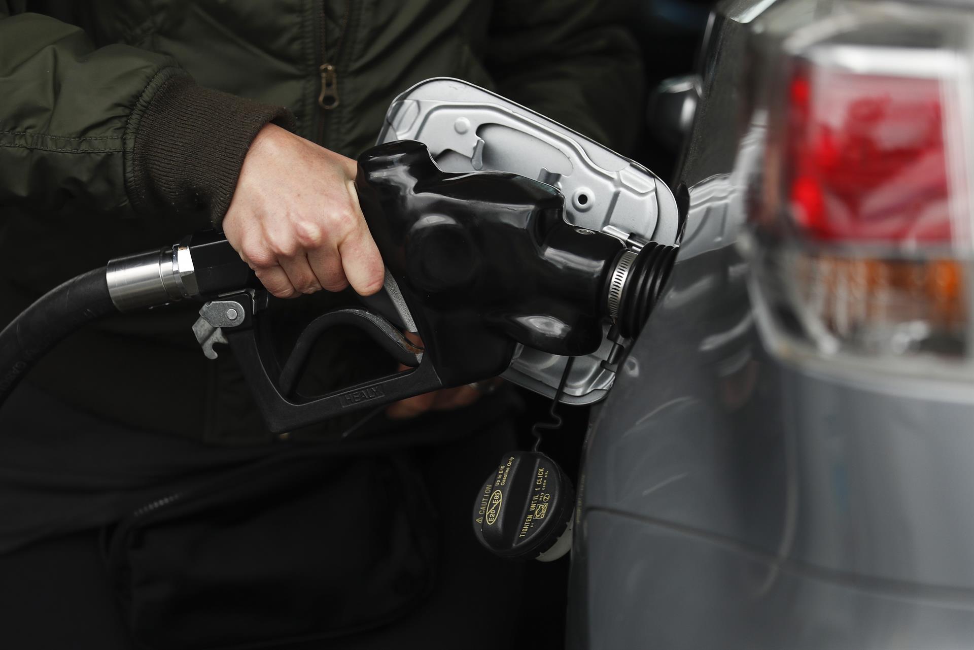 Gasolina Súper y Regular incrementan de precio pese al «subsidio parcial»