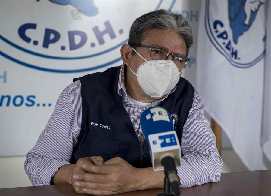 Defensor de la CPDH, Pablo Cuevas, se exilia ante posible encarcelamiento