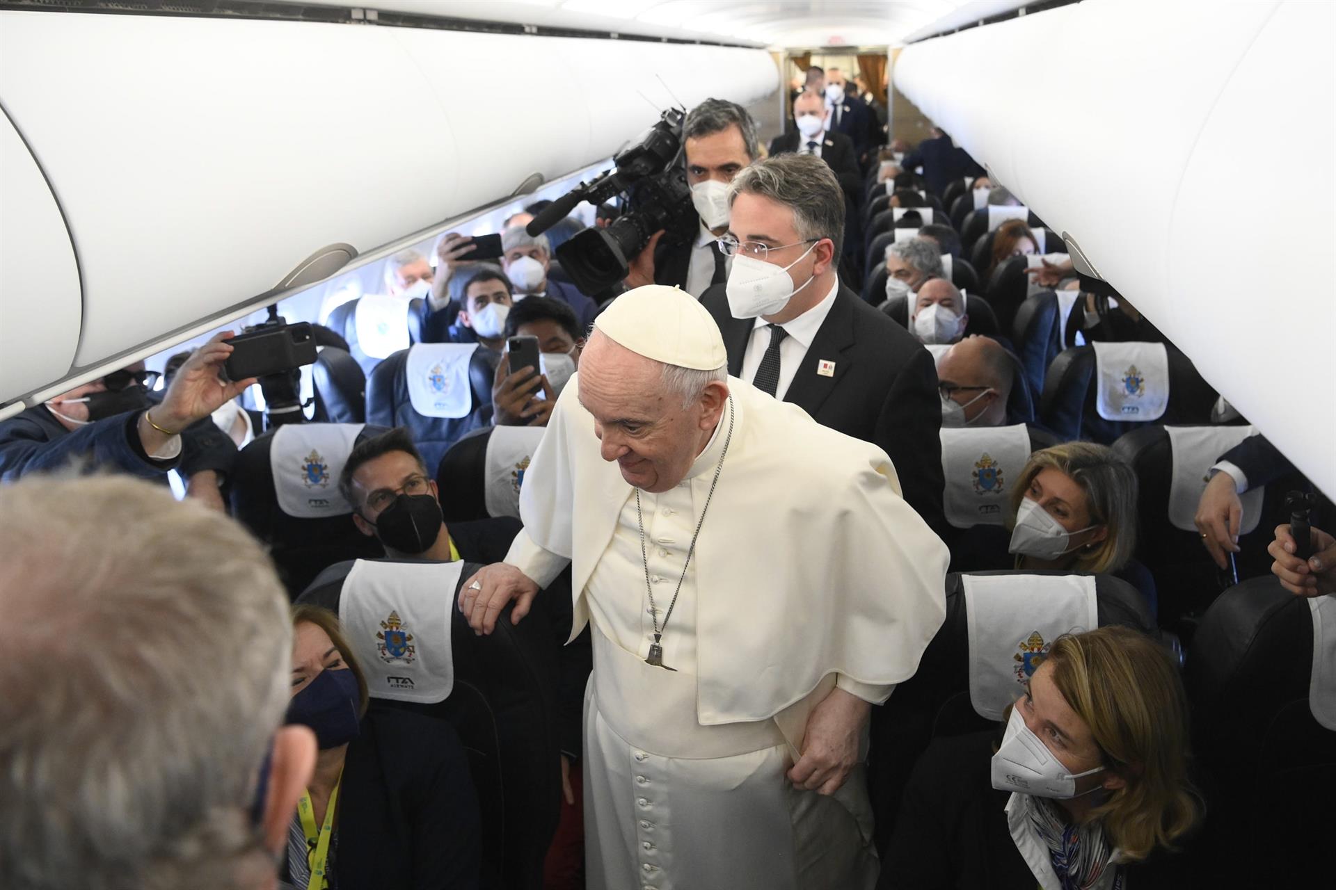 El Papa no descarta ir a Ucrania y habla del riesgo de una guerra fría ampliada
