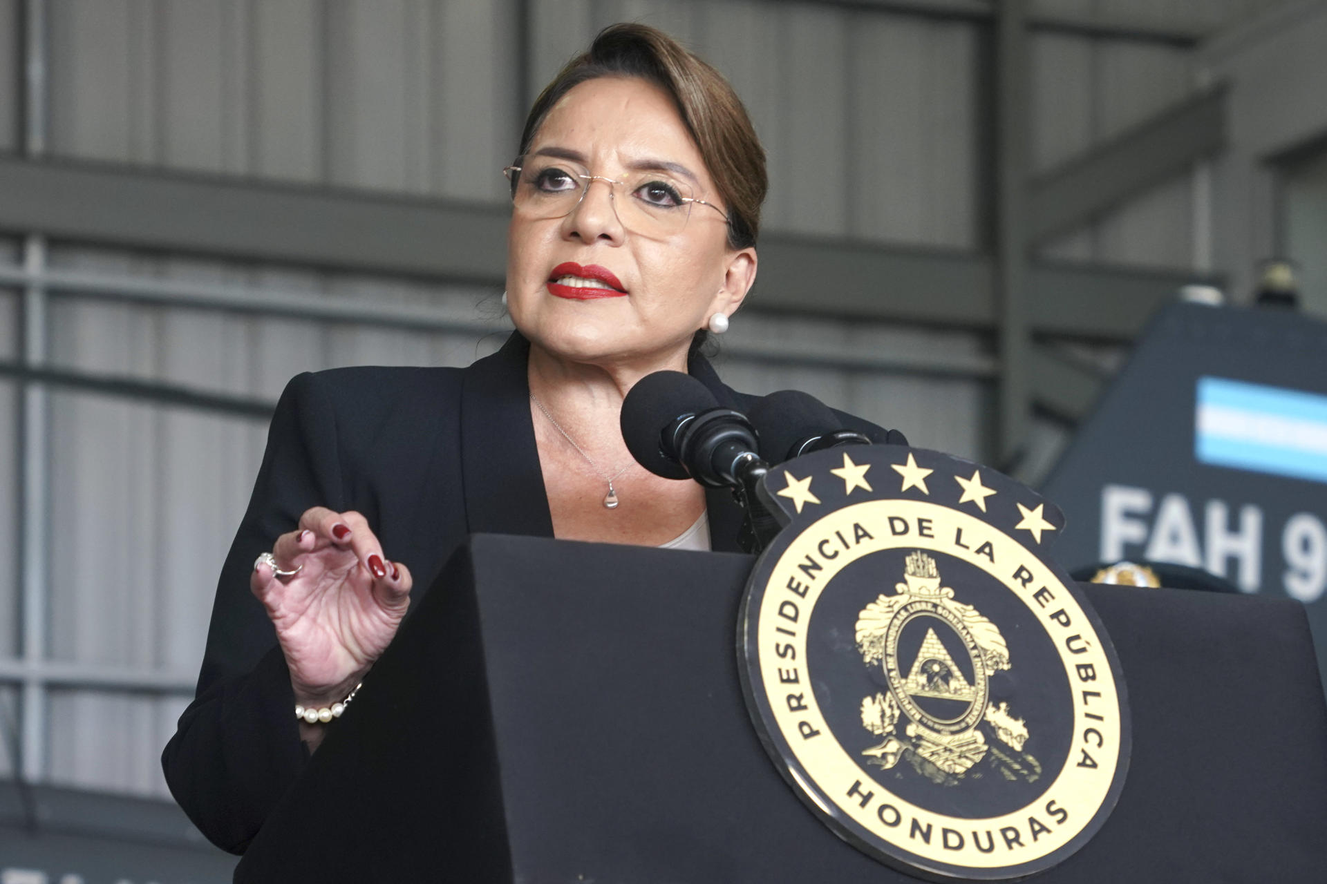 Presidenta de Honduras reafirma respaldo a amparados en el TPS tras revés judicial en EEUU