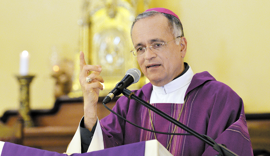 Monseñor Báez llama a exigir justicia por “los asesinados por la represión criminal de las dictaduras”