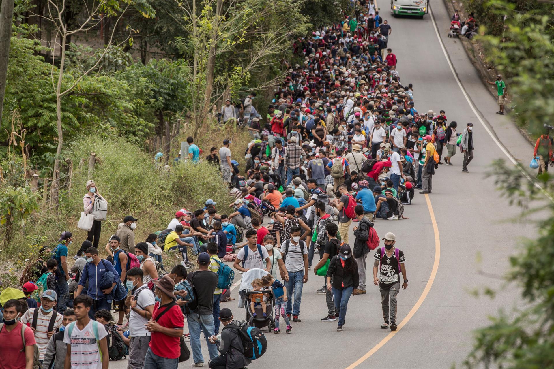 Guatemala advierte sobre una posible caravana migrante desde Honduras