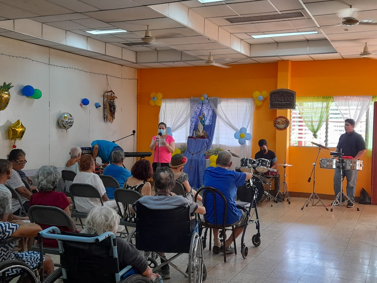 Ancianos deben desalojar el asilo Sor María Romero, en Managua, tras cancelación de personería jurídica