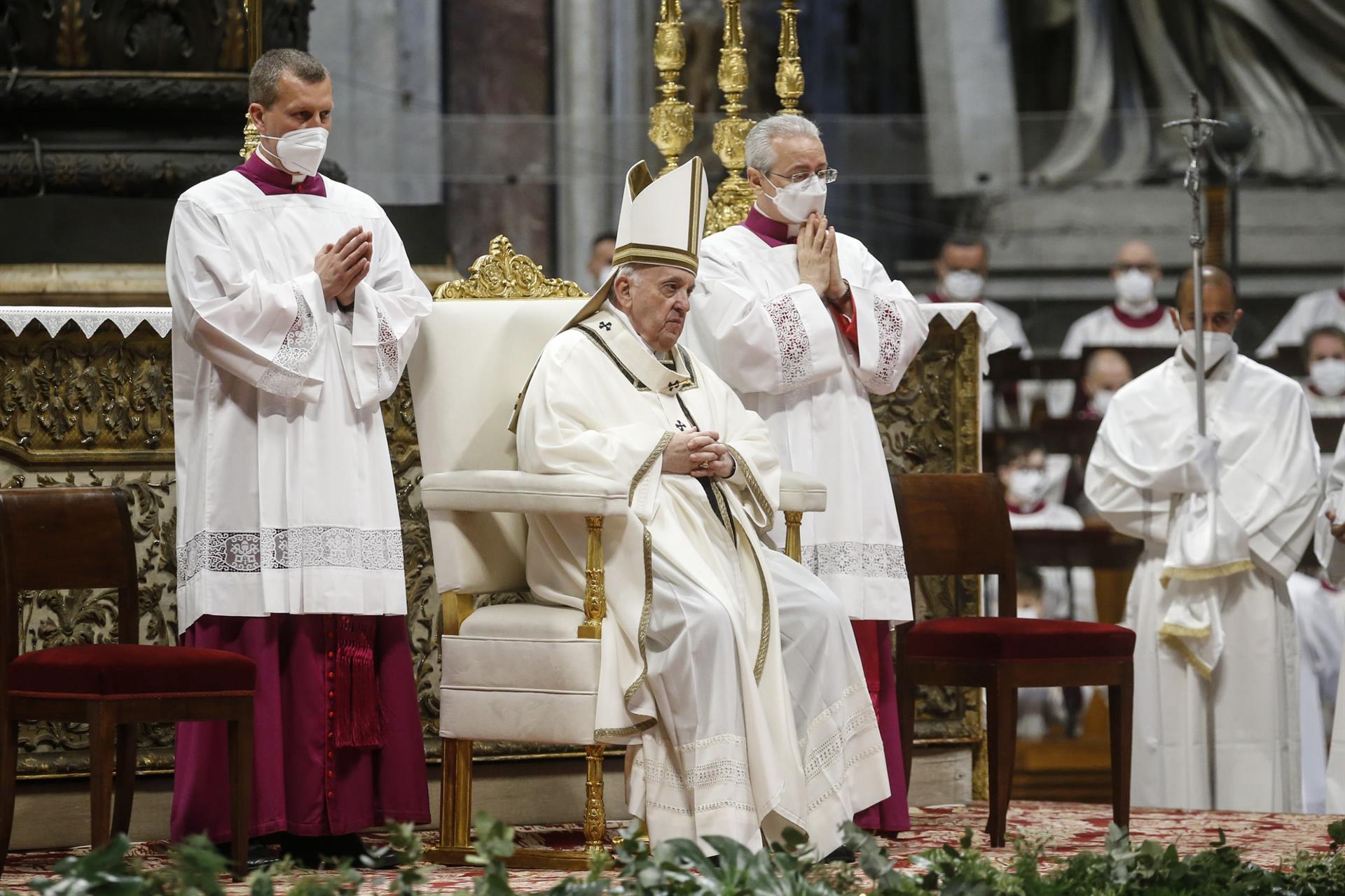 El papa advierte en la misa Crismal a los sacerdotes de la mundanidad