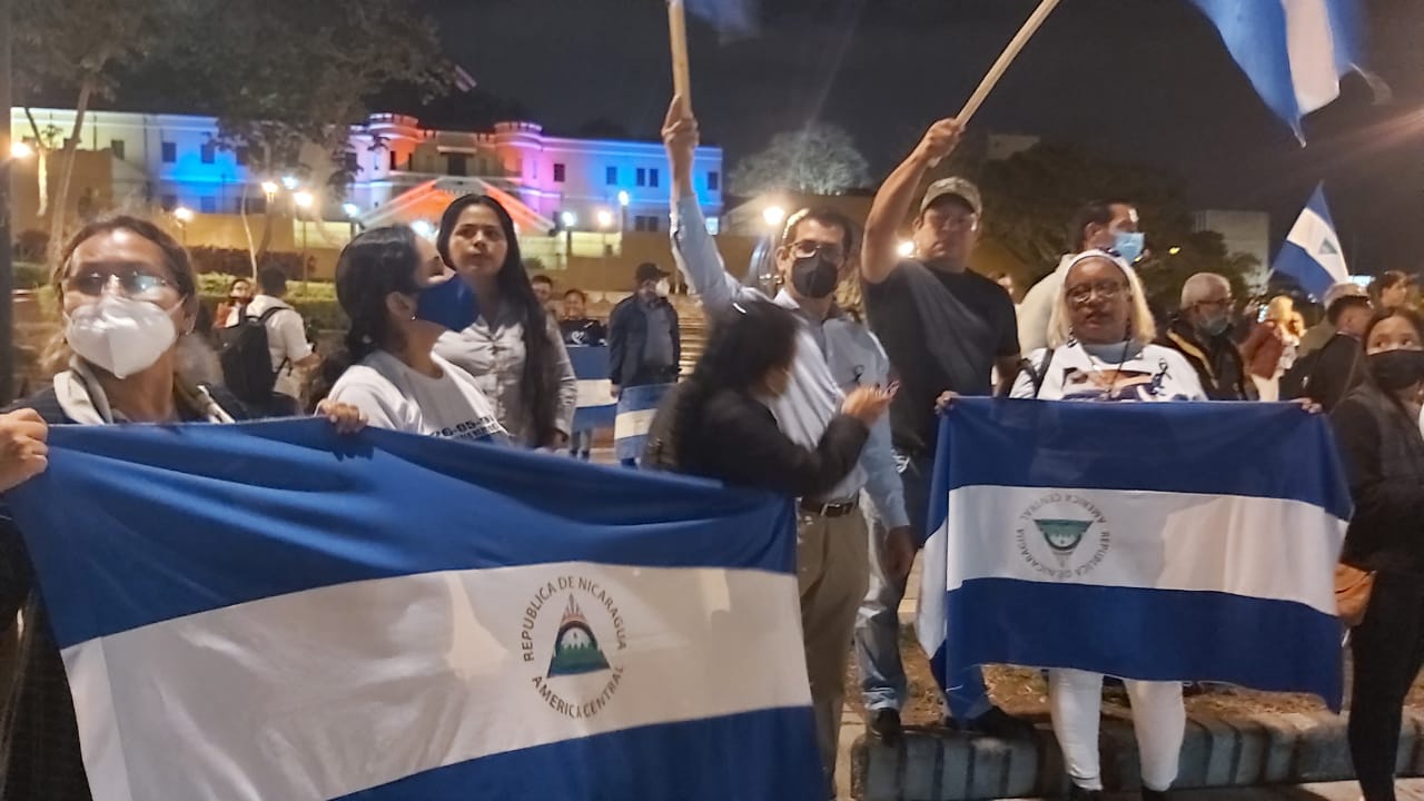 Vigilia en Costa Rica en demanda de libertad para los presos políticos