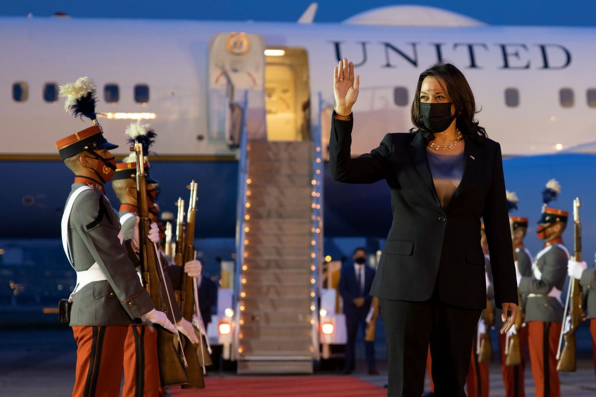Rusia responde a Estados Unidos con sanciones a Kamala Harris y Mark Zuckerberg