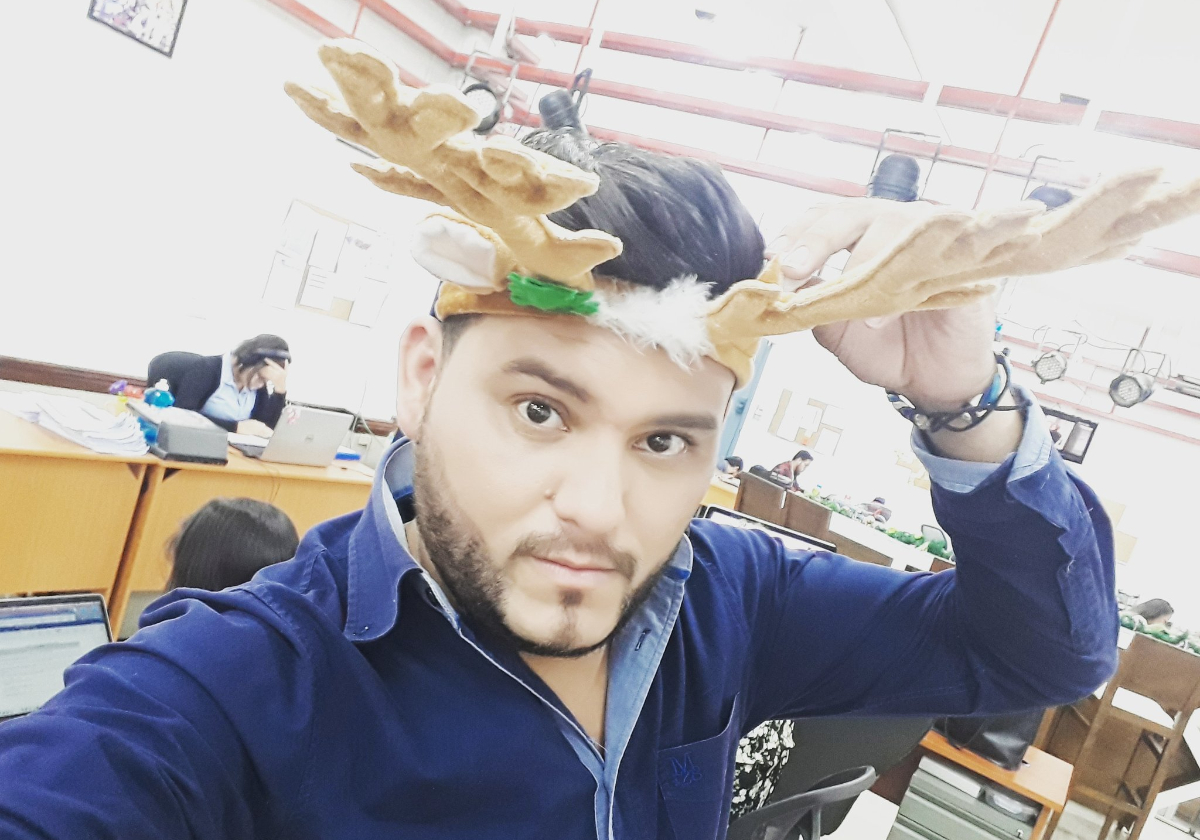 El presentador de Canal 8, Óscar Pérez, es «premiado» con cargo de viceministro de la Juventud