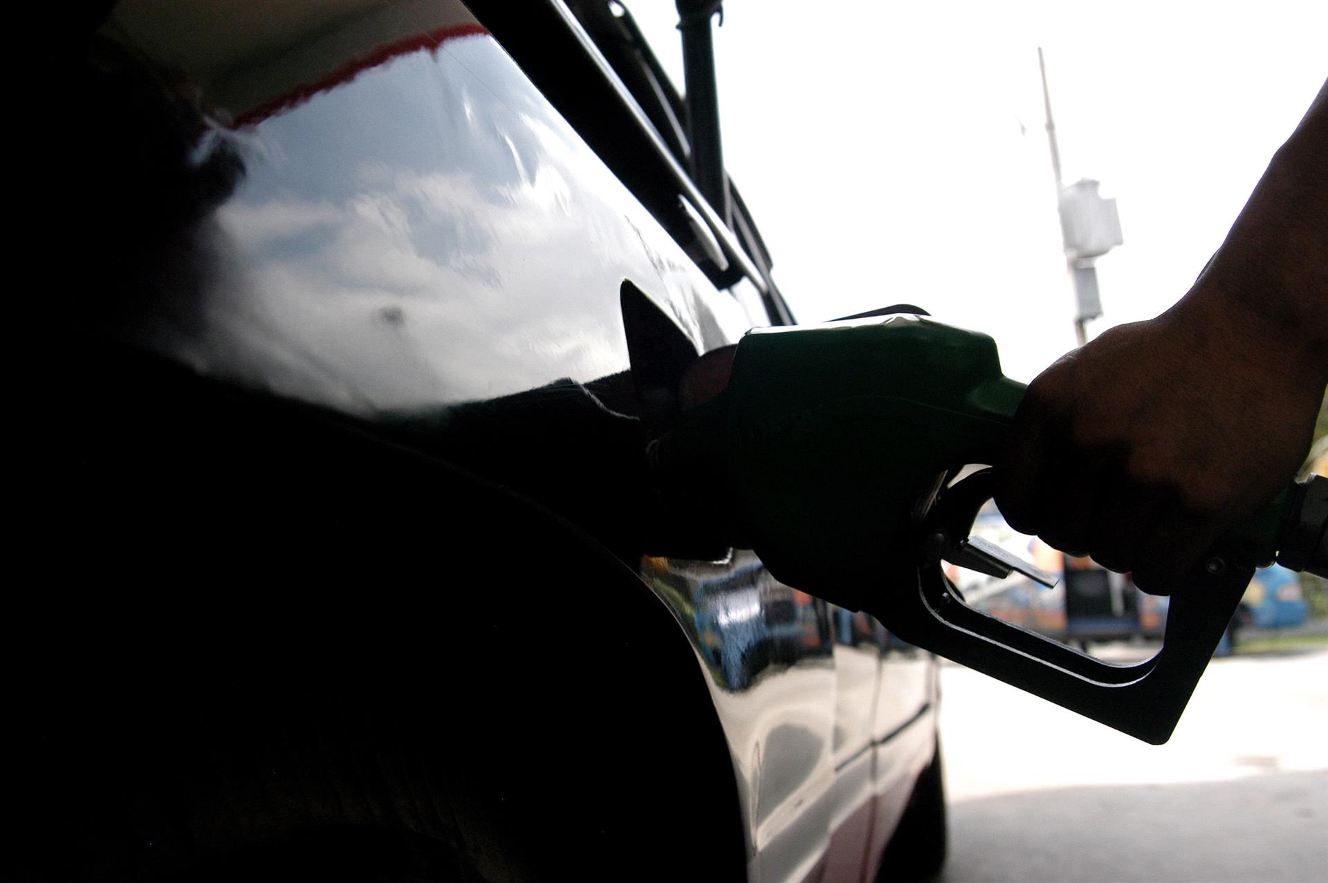 Los precios de los combustibles y gas para cocinar no variarán, anuncia Murillo