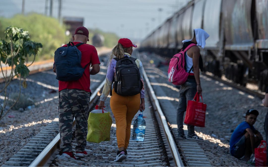 Ortega usa la migración como “armamento contra Estados Unidos” y el Ejército le apoya, dicen expertos