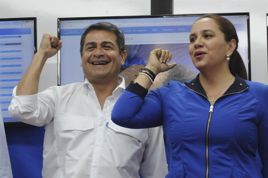 Ex primera dama confía Juan Orlando Hernández recuperará su libertad