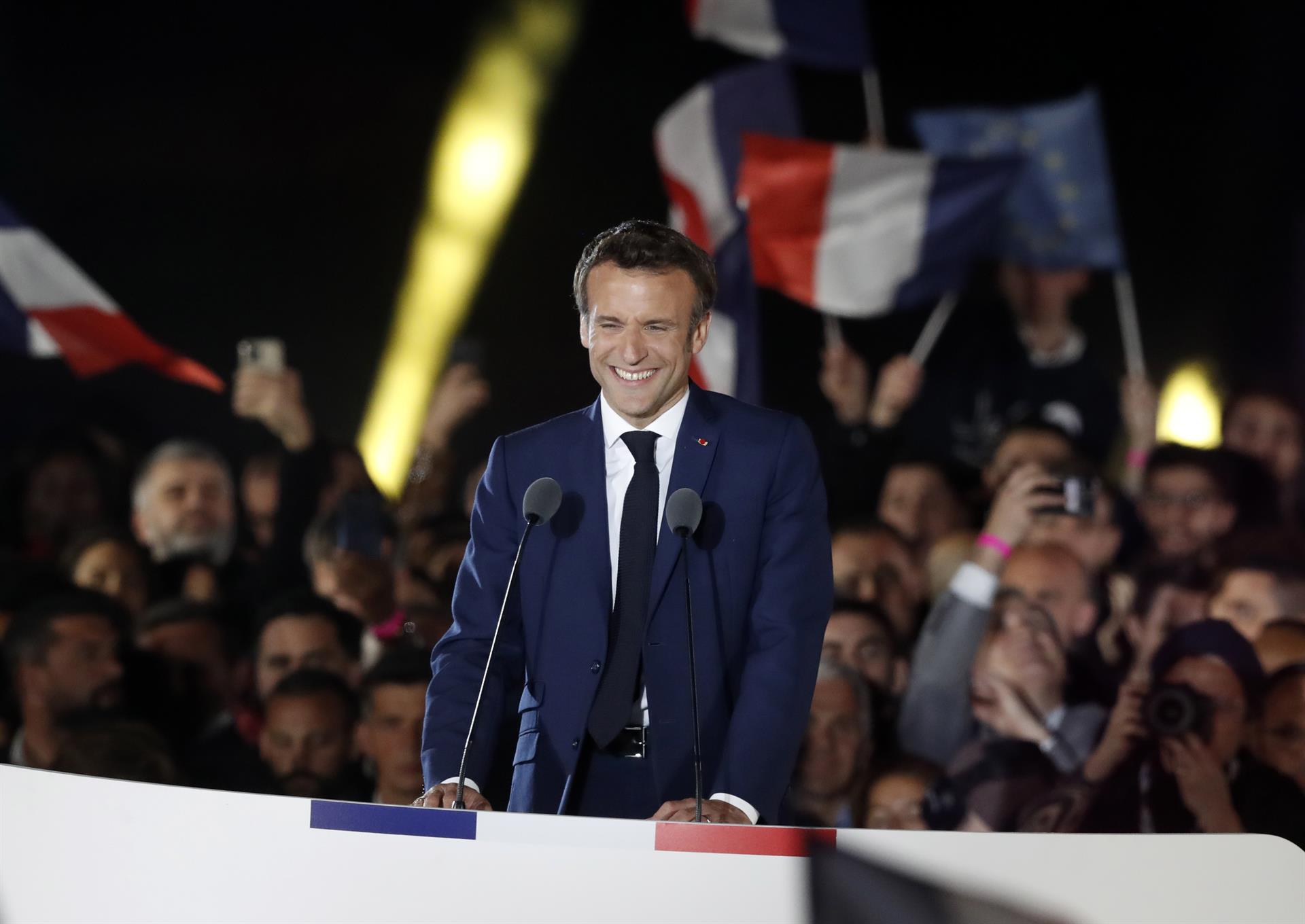 Elecciones en Francia: Macron, con el 58,54 % de los votos, gana a Le Pen con el 100 % escrutado