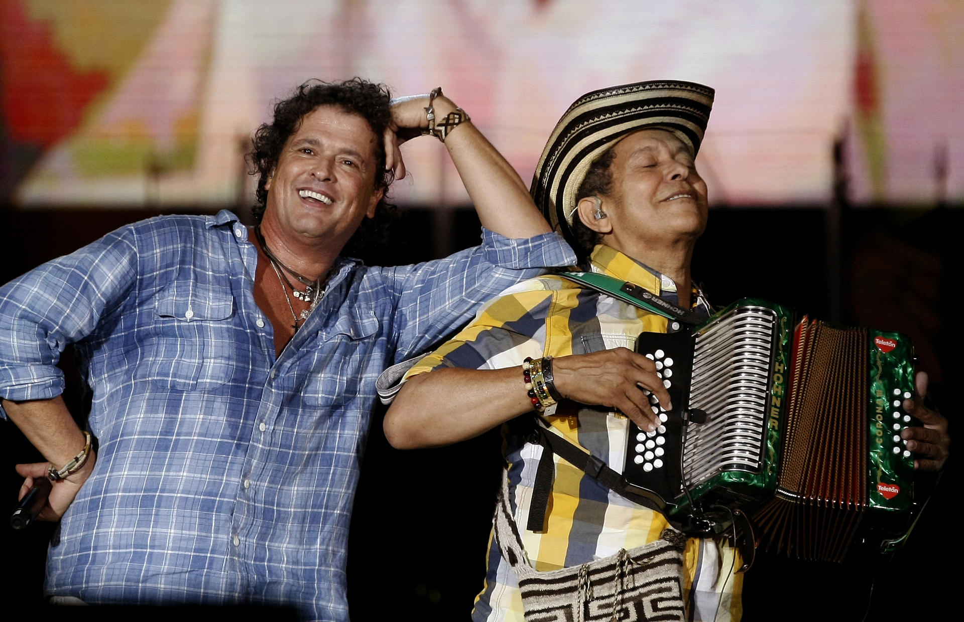 Muere el acordeonista Egidio Cuadrado, el inseparable compañero musical de Carlos Vives