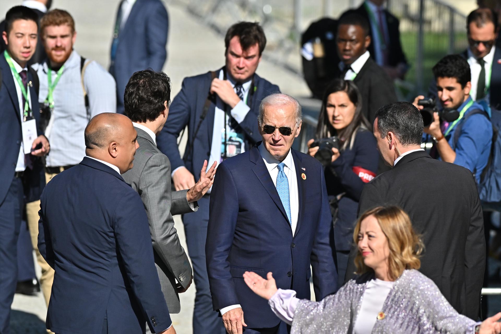 Biden y Sheinbaum se reúnen por primera vez y hablan de seguridad y migración