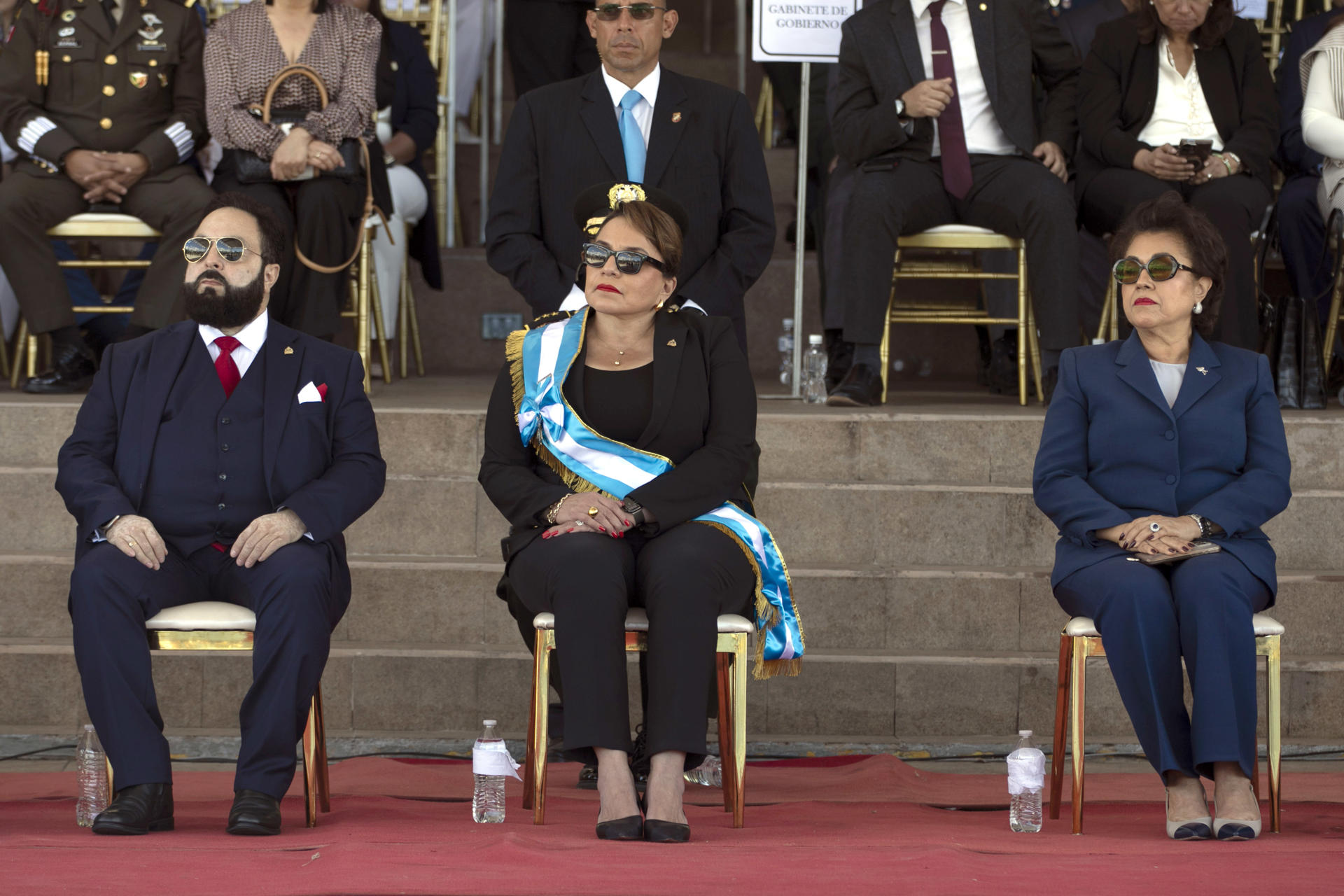 Castro clama «no más» fraude ni intromisión foránea mientras sigue escrutinio en Honduras