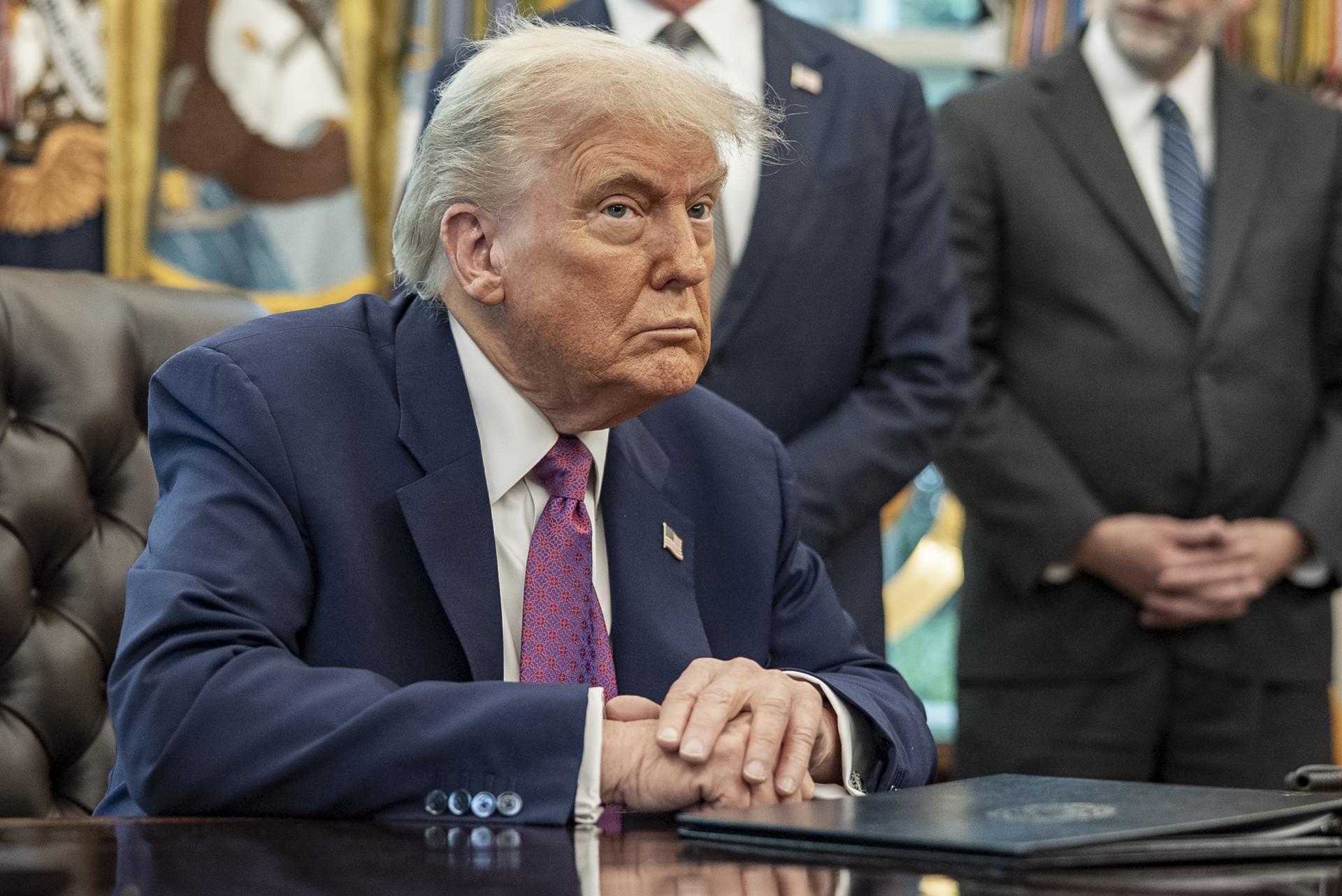 Donald Trump avisa que si hay protestas contra su desfile militar enfrentarán una «gran fuerza»
