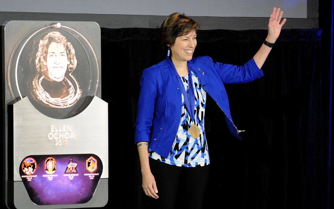 Biden entregará la Medalla de la Libertad a la astronauta hispana Ellen Ochoa