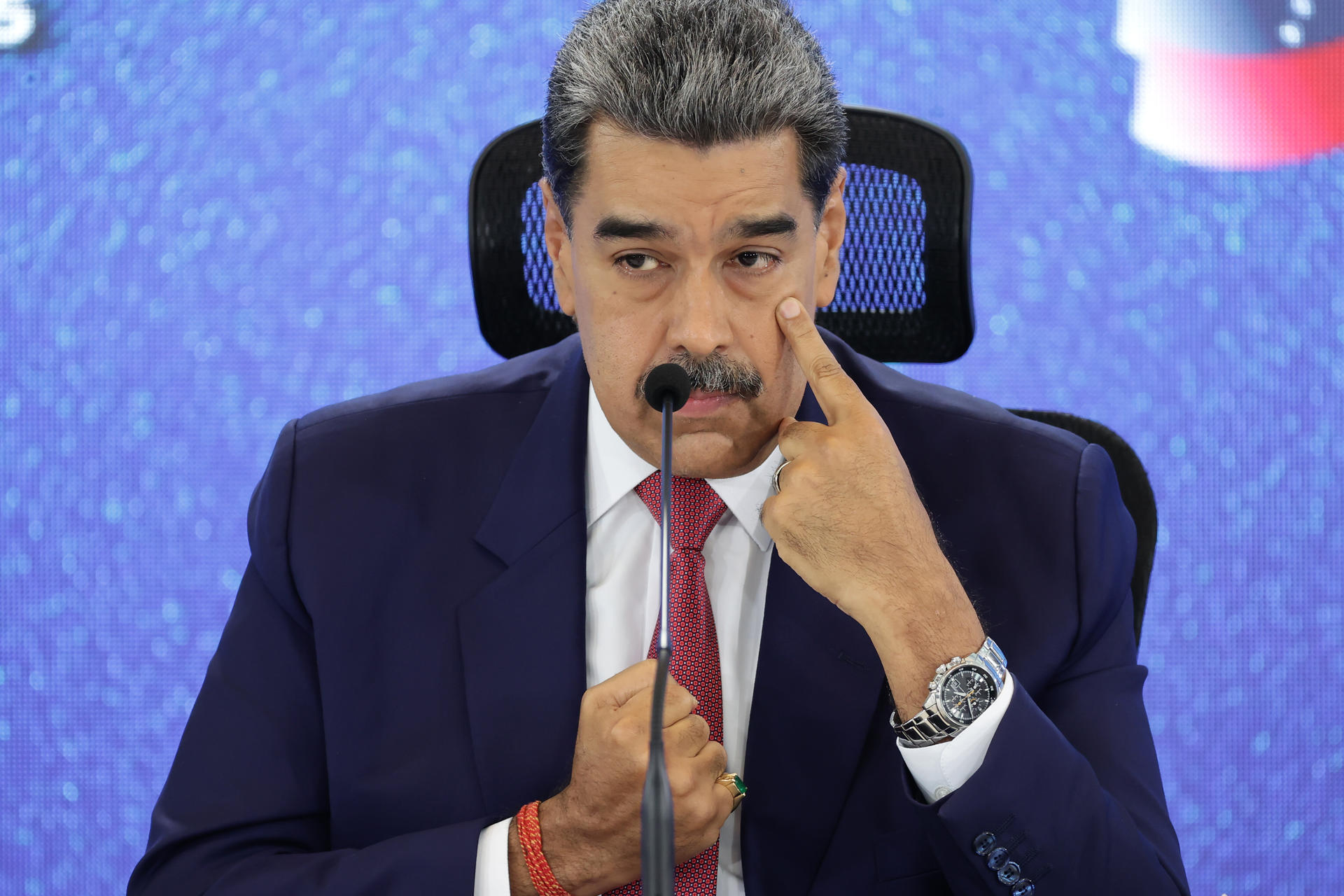 Senadores de Florida proponen duplicar a cien millones de dólares la recompensa por Maduro