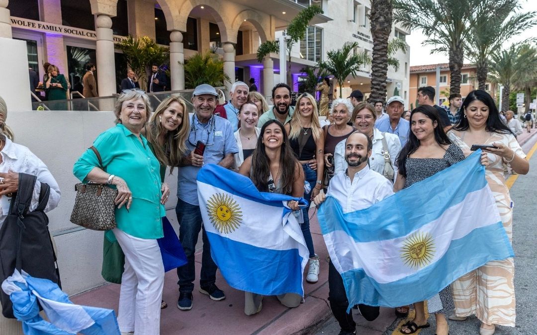 Milei llega a Miami, la primera parada de un viaje a EE.UU. y Dinamarca