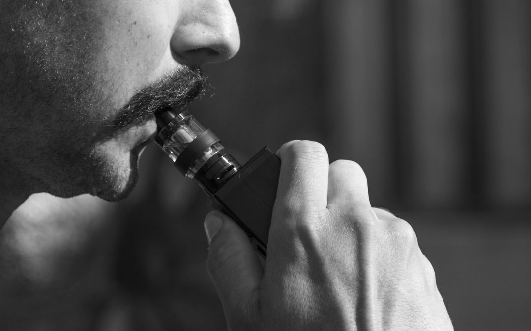 Minsa mantiene prohibición de cigarrillos electrónicos por “grave daño a la salud”