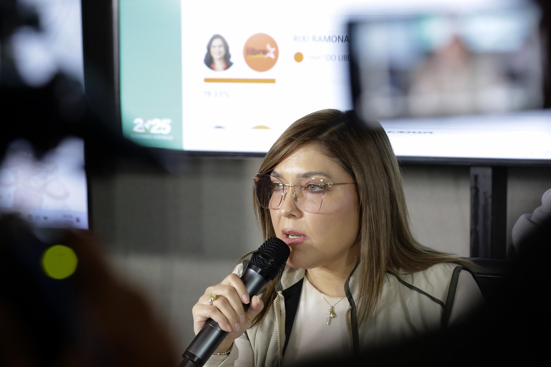 Denuncias de intimidación se suman a la incertidumbre en Honduras por falta de resultados