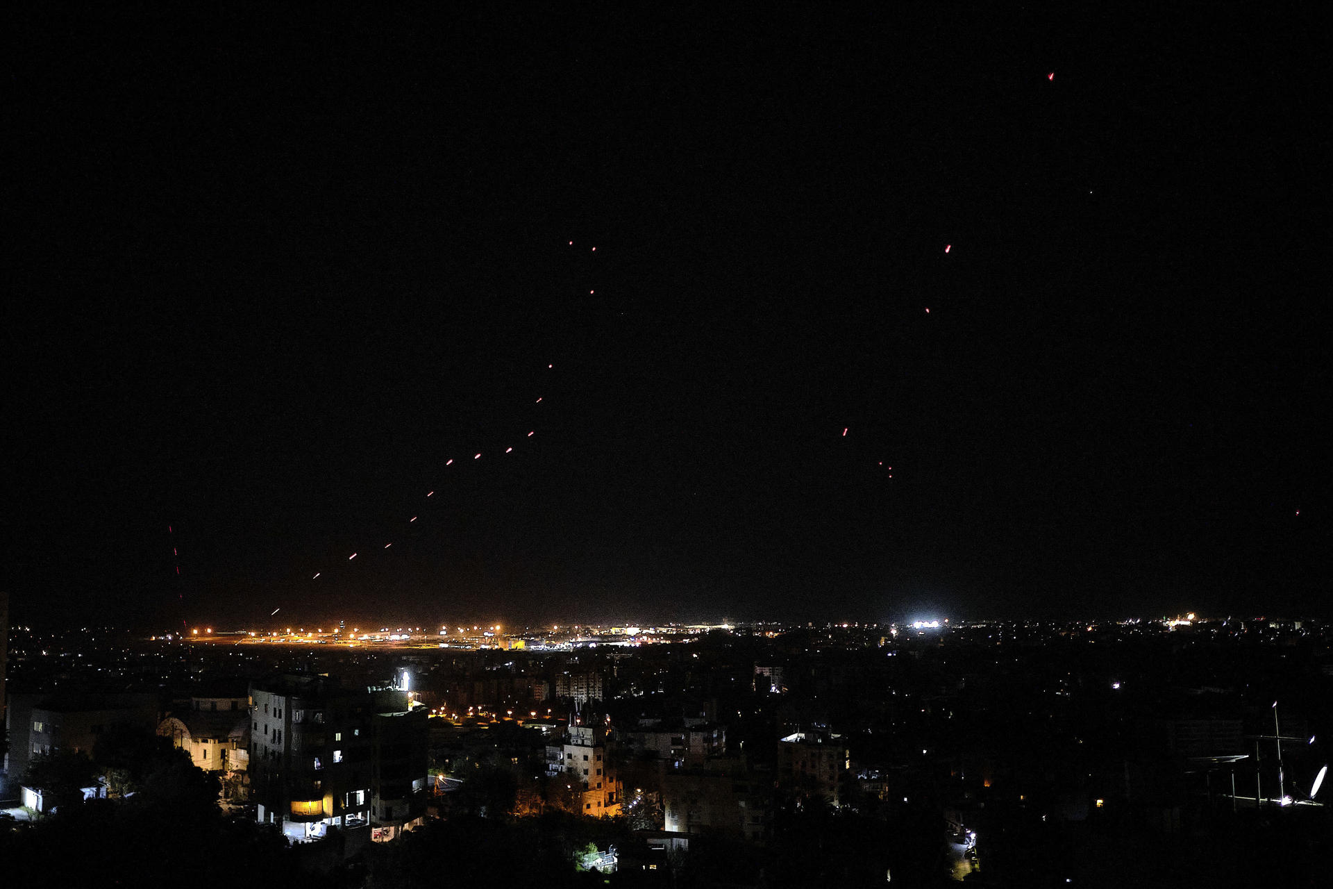 Trump afirma que prohíbe a Israel bombardear el Líbano: «¡Ya basta!»